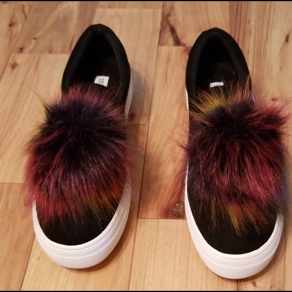 Steve Madden Pom Pom Sneakers